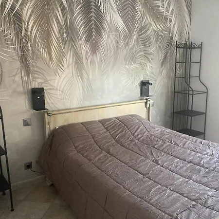 La Maison Du Puits De Fer à En Ré Hébergement de vacances *