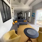 La Maison Du Puits De Fer A En Re La Flotte