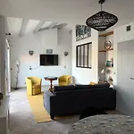 La Maison Du Puits De Fer A En Re