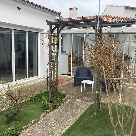 Сasa de vacaciones La Maison Du Puits De Fer à En Ré La Flotte
